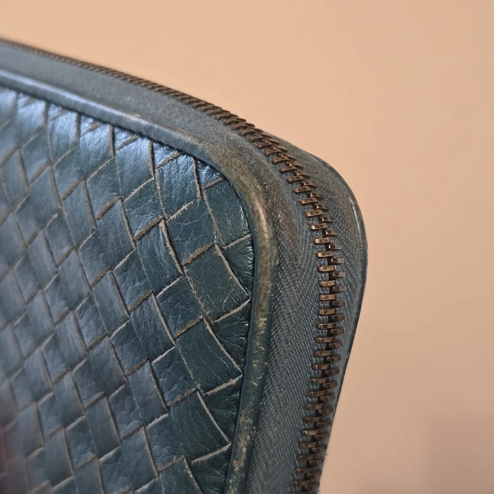 Bottega Veneta Intrecciato Teal Metallic Leather Woven Zippy Wallet 8 Card